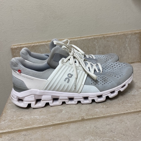 Grey and white On clouds Womens 7.5 - Picture 2 of 5